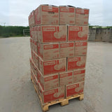 Bricafeu-Pressholz auf einer Palette – 54 Kartons mit je 15 Holzscheiten 